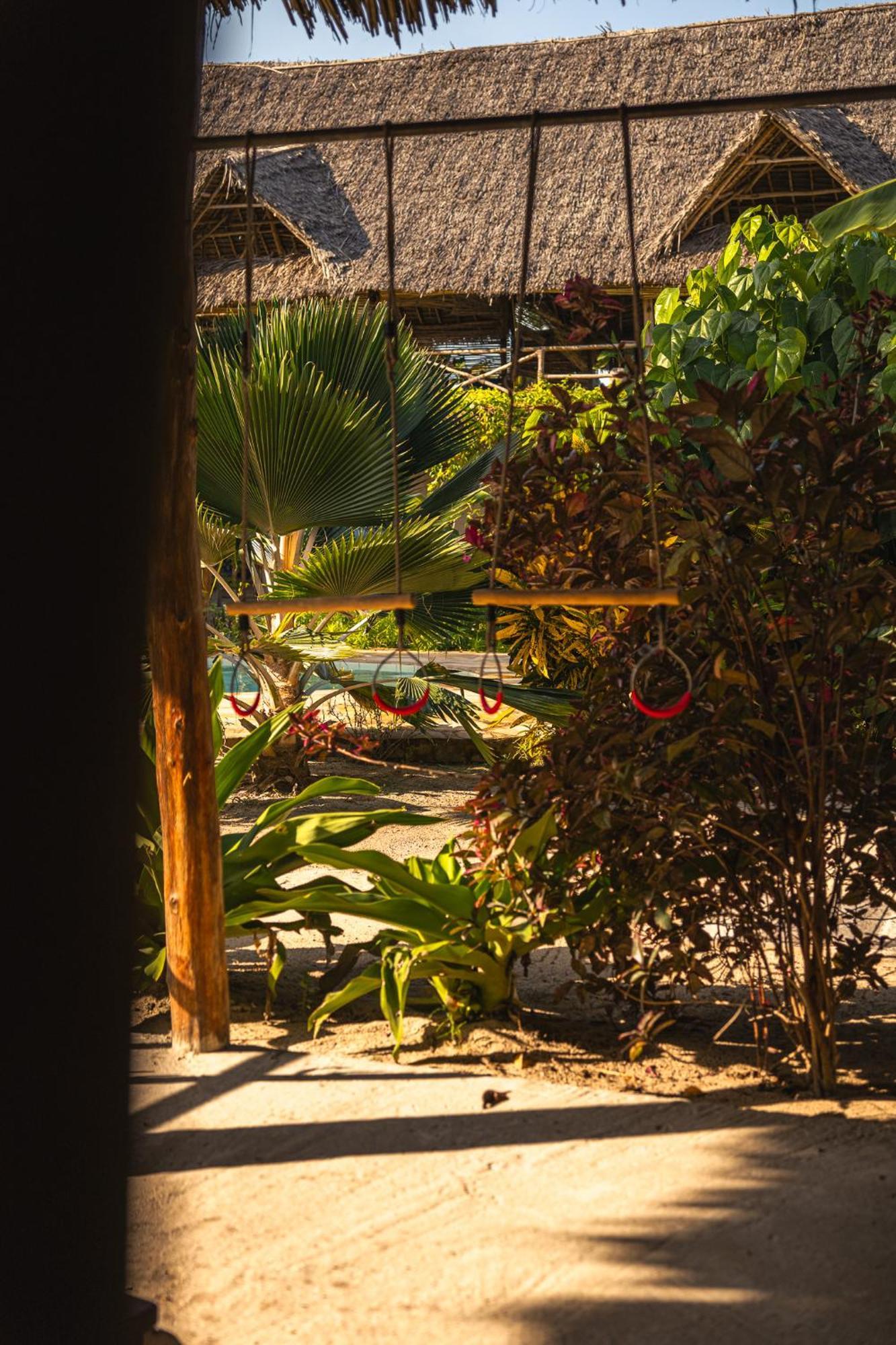 The Garden Hotel Паже Екстериор снимка