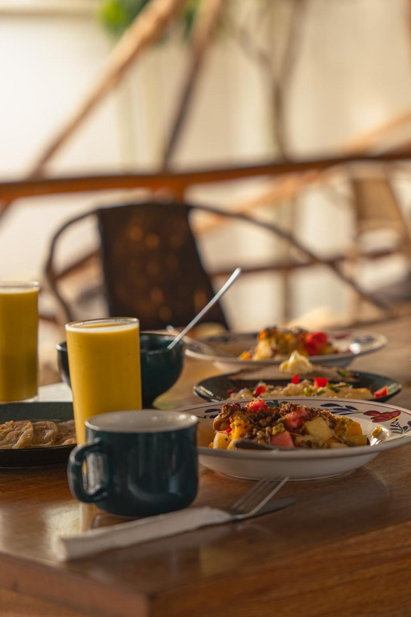 The Garden Hotel Паже Екстериор снимка